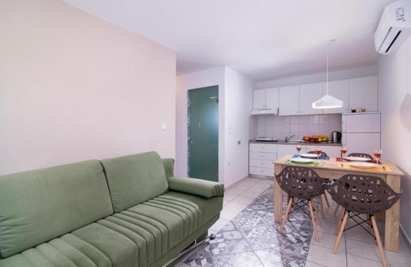 Lena Apartments 3 Potos Bagian luar foto