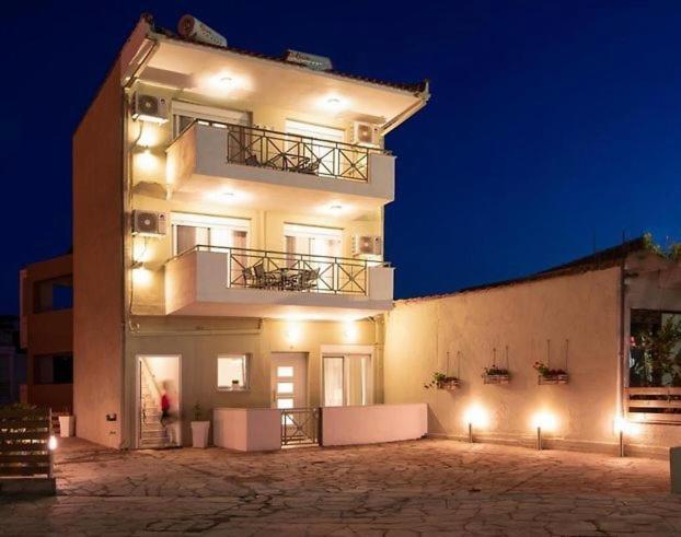 Lena Apartments 3 Potos Bagian luar foto