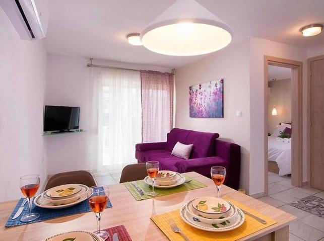 Lena Apartments 3 Potos Bagian luar foto
